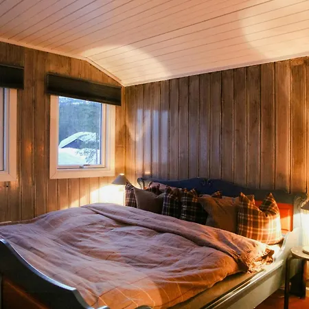 Charming In Vikerfjell *